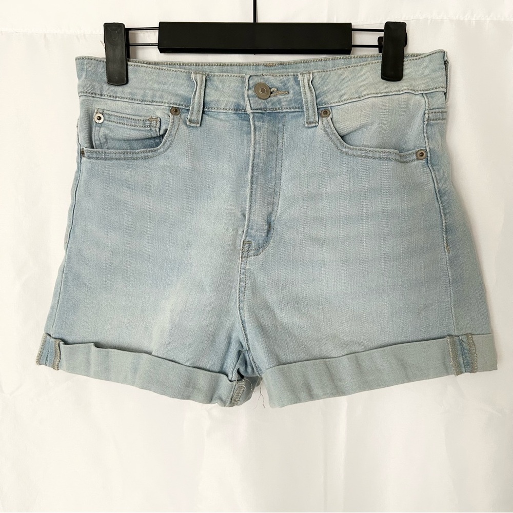 No Boundaries Light Wash Jean Shorts